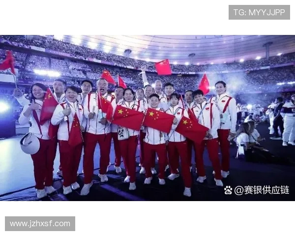 王泉泽的篮球之路从校园到职业生涯的辉煌与挑战 王泉泽的篮球之路从校园到职业生涯的辉煌与挑战