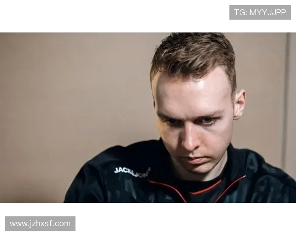 WE战队CSGO团队协作新模式引发热议与反思 WE战队CSGO团队协作新模式引发热议与反思